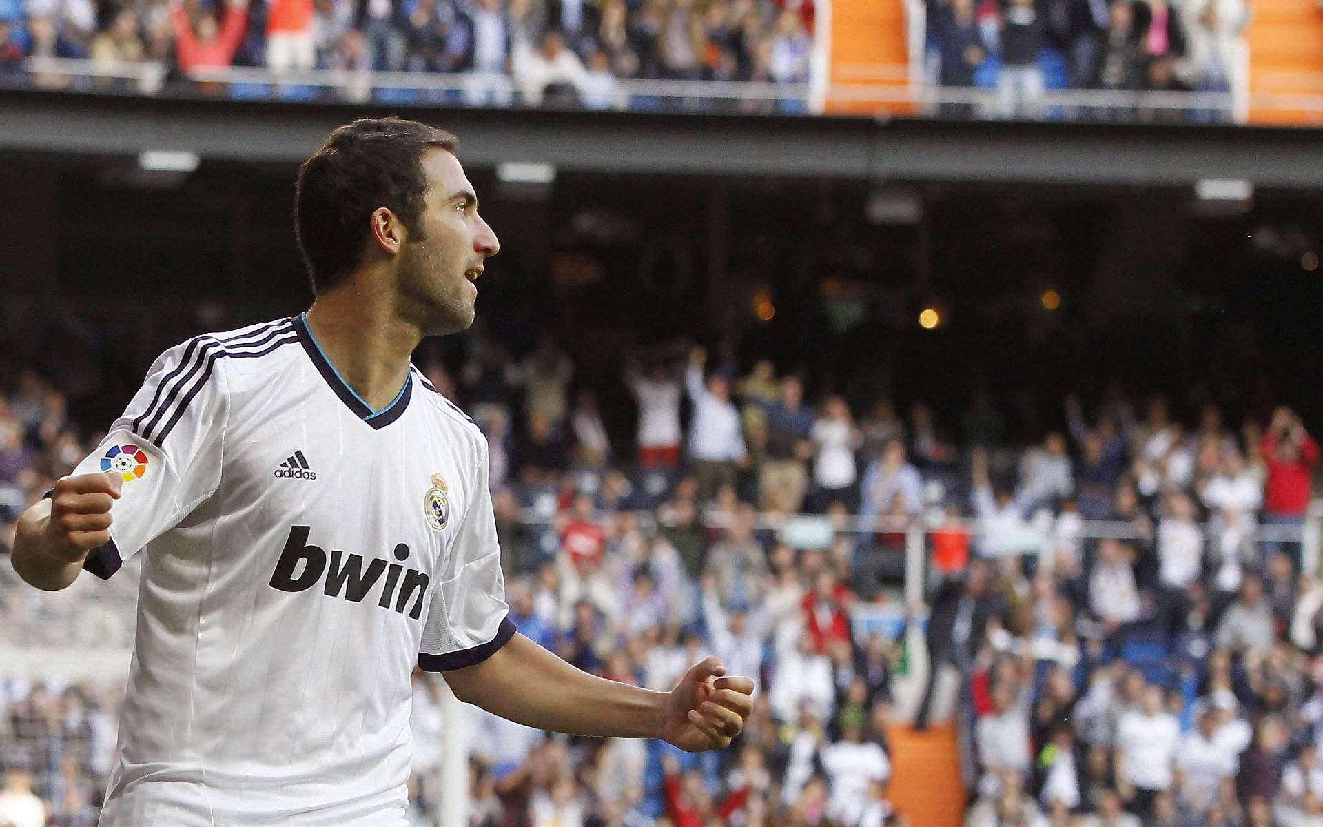 沉浸式直播技术成为未来主流，全球赛事带来身临其境体验，沉浸式直播原理